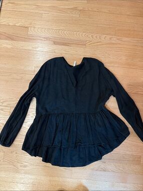 Zara Black Long-Sleeve Peplum V-Neck Tunic